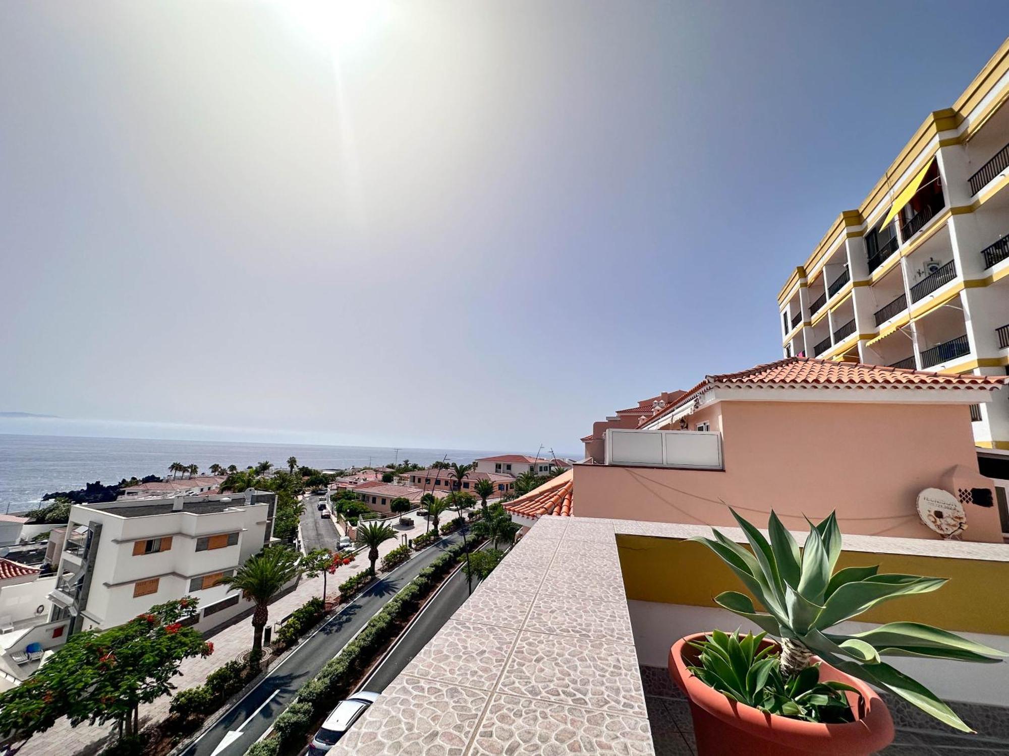 Black Sand Holiday Home Puerto de Santiago  Luaran gambar